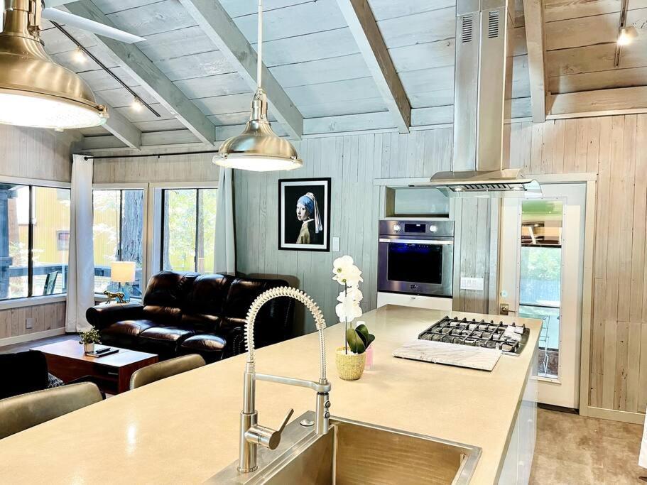 Modern House W. Fast Internet In 1 Acre Land Villa Occidental Exterior photo